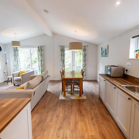 Chalet Helvellyn Riverside Luxury *